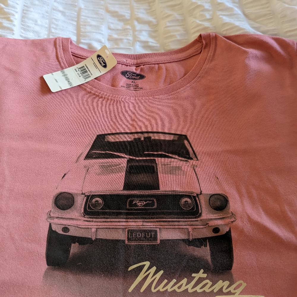 Ladies pink Ford Mustang T-shirt XL
